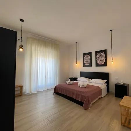 Apartment {palazzo Fodale-5 Stelle} 70's