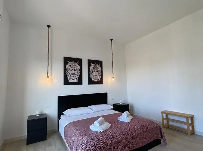 {palazzo Fodale-5 Stelle} 70's Apartment